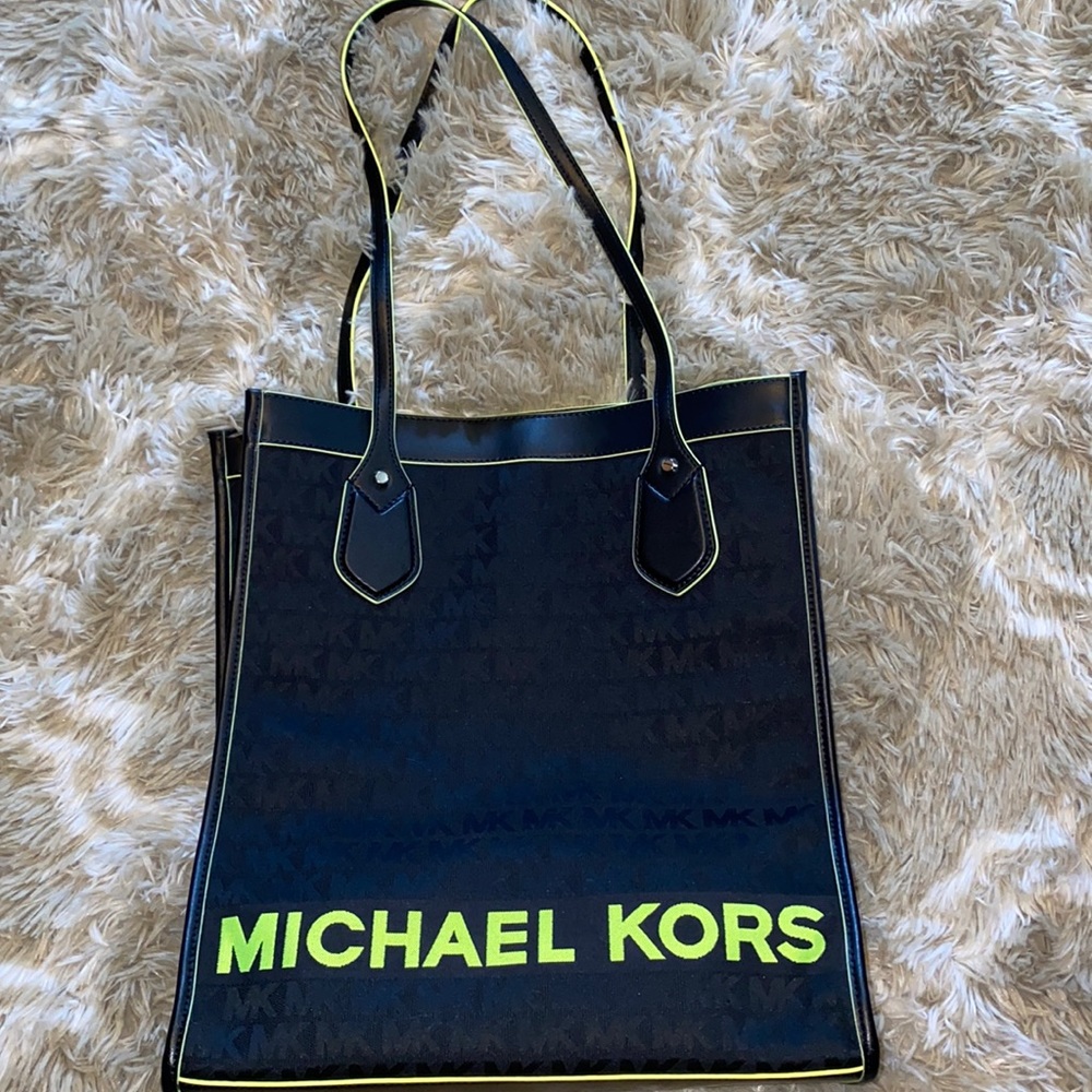 Michael Kors Tote
